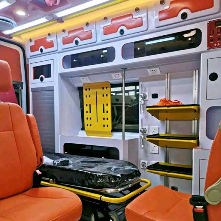 文殊镇长途救护车护送病人租赁价格